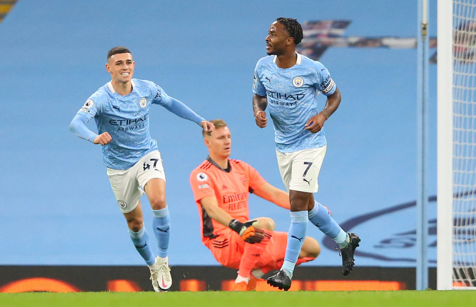 她們的前鋒 她們的前鋒